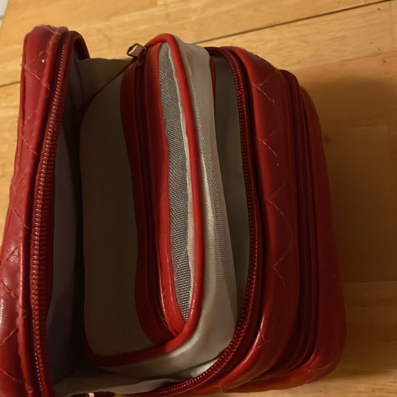 TRISH MCEVOY SMALL DELUXE PLANNER RED QUILTED - Picture 3 of 8